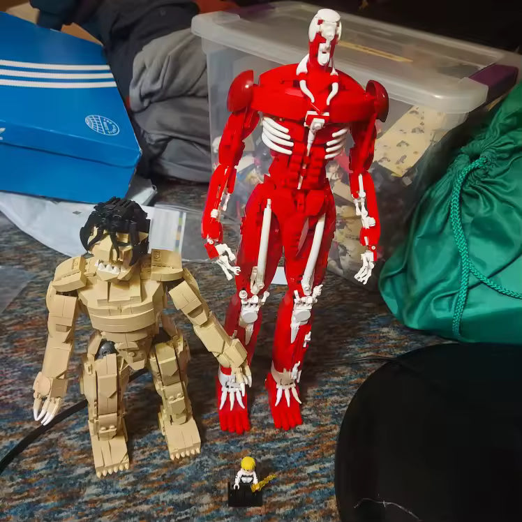 Attack on Titan: Colossal Titan 953-Piece Building Block Set