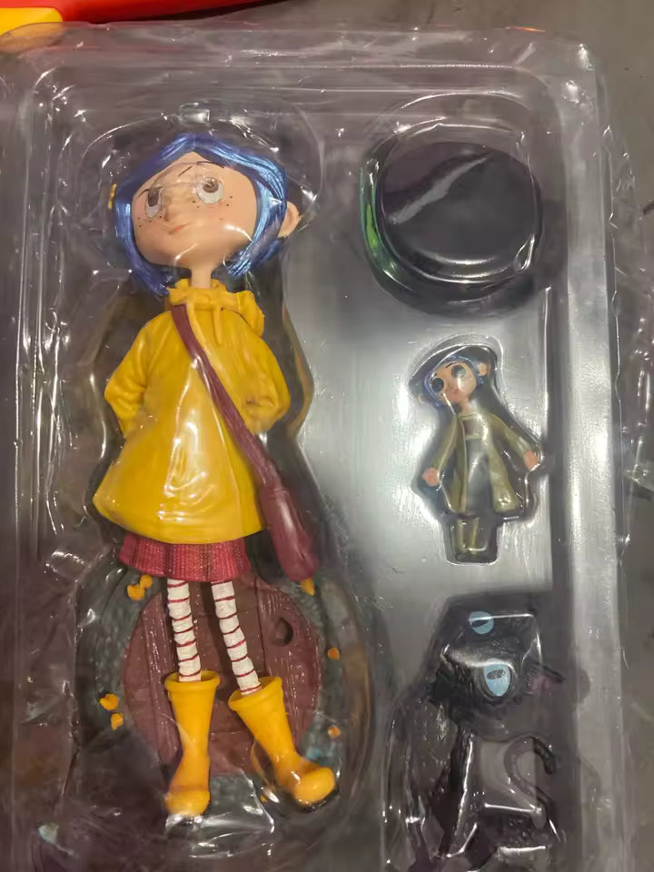 Coraline: Coraline Jones, The Cat & Coraline Doll Non-Scale Figure Set