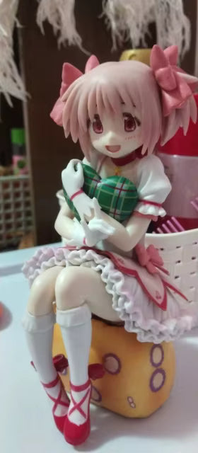 Madoka Kaname Sitting Puella Magi Madoka Magica Anime Figure Model PVC 5.8" [Boxed]