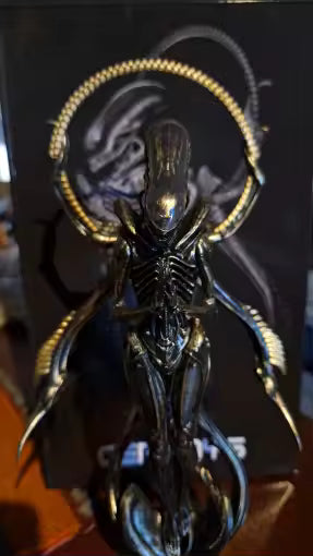 Alien: Xenomorph Buddha Statue Non-Scale Figure