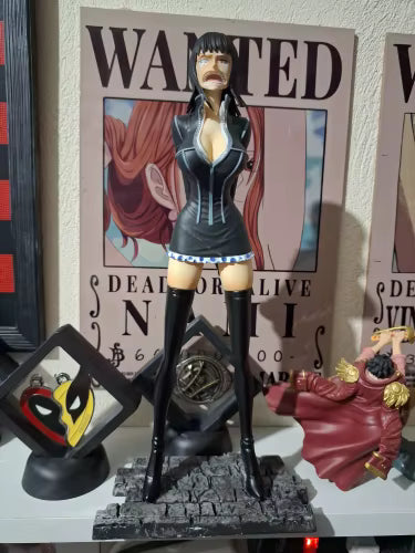 One Piece: Nico Robin Crying Scene Ver. 1/7 Scale Figure