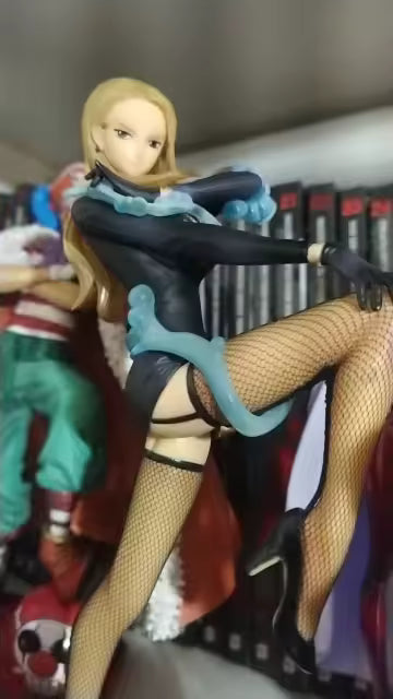 One Piece: Kalifa Raise Your Foot Ver. 1/8 Scale Figure