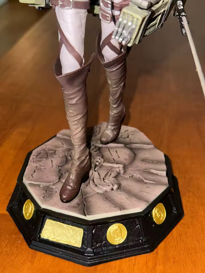 Attack on Titan: Mikasa Ackerman 1/6 Scale Figure