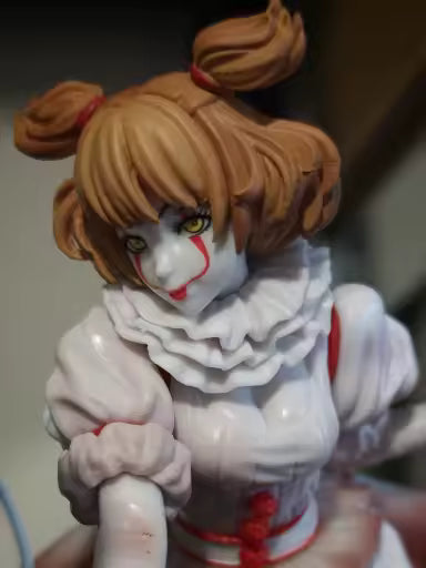Female Pennywise The Clown Collectible Scary Parody Horror Figure Model Statue PVC 7" [Boxed]