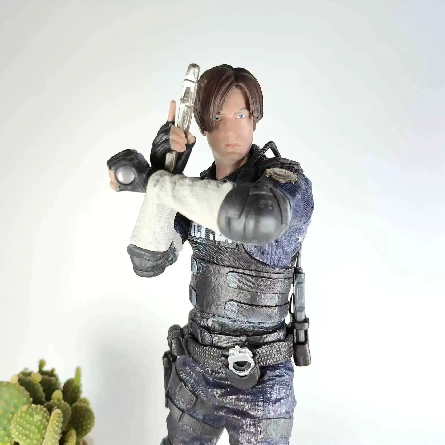 Leon Scott Kennedy and Jill Valentine Resident Evil Figure Model Statue PVC 13" [No Box]