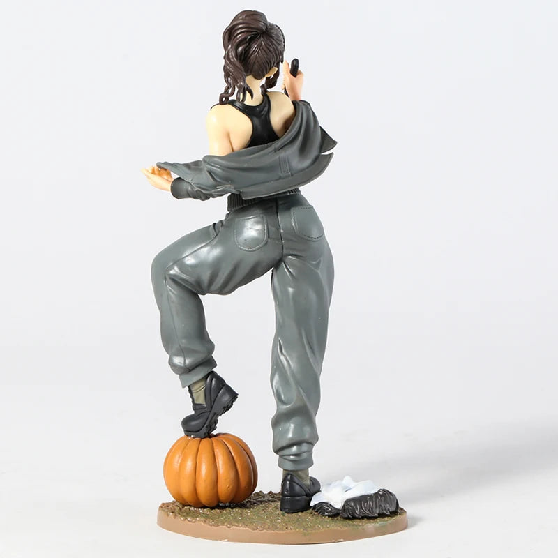 Female Michael Myers Collectible Scary Parody Horror Figure Model Statue PVC 7" [Boxed]