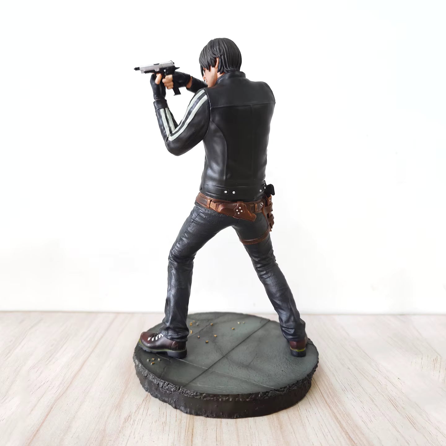 Leon S. Kennedy Resident Evil: Vendetta Collectible Figure Model Statue PVC 11" [Boxed]