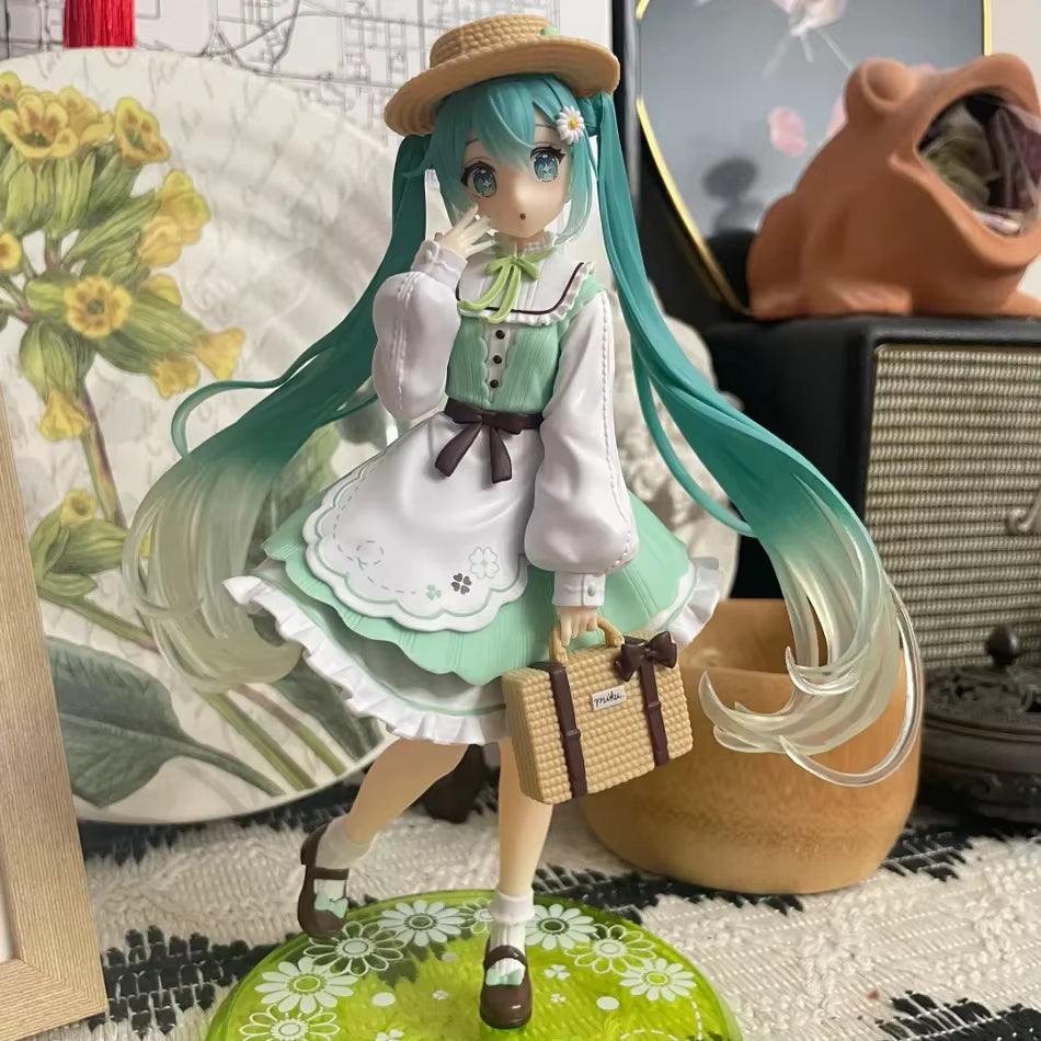 Vocaloid: Hatsune Miku Themed Variations Figure