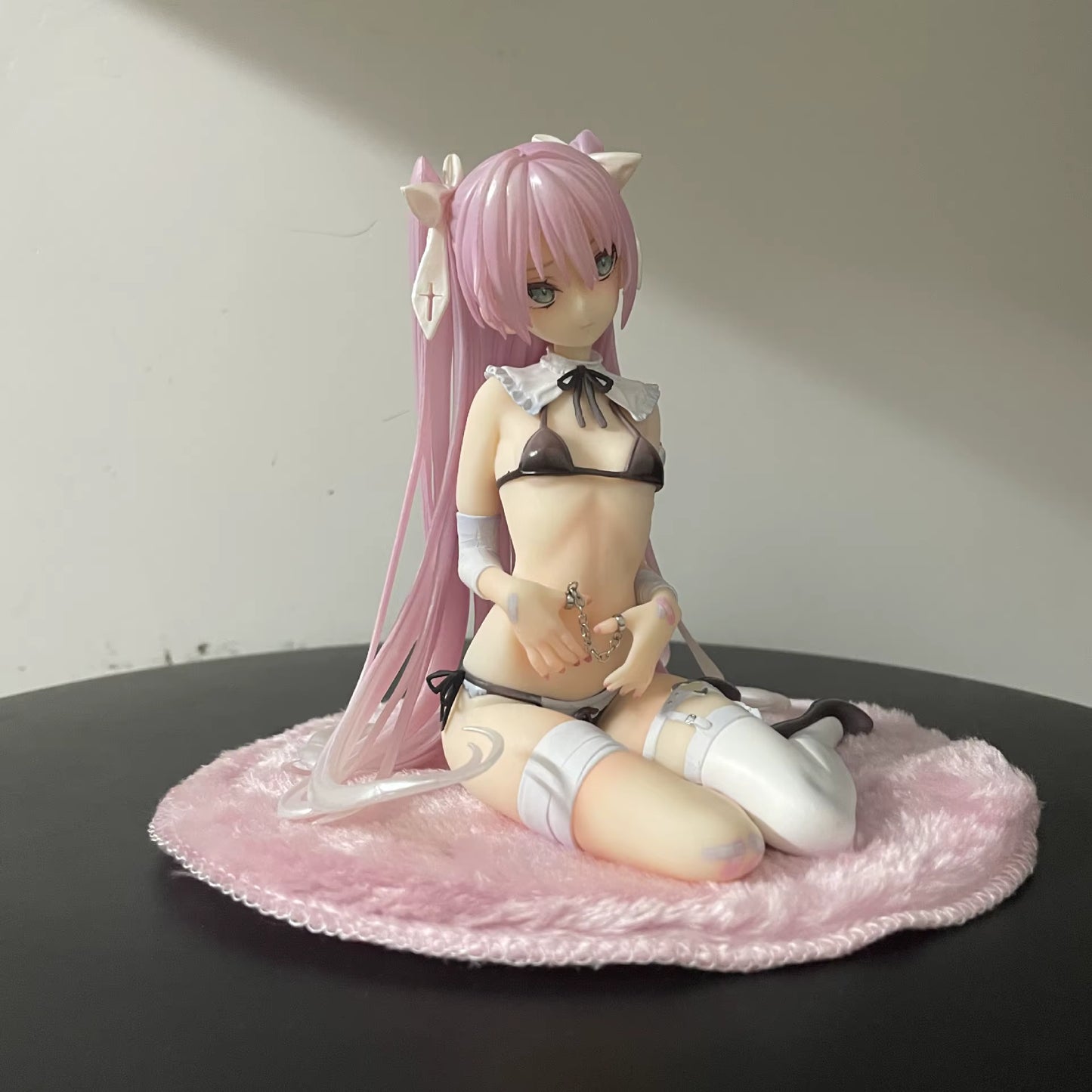 Vocaloid: Hatsune Miku Thumb Cuffs Ver. 1/10 Scale Figure