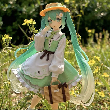 Vocaloid: Hatsune Miku Themed Variations Figure