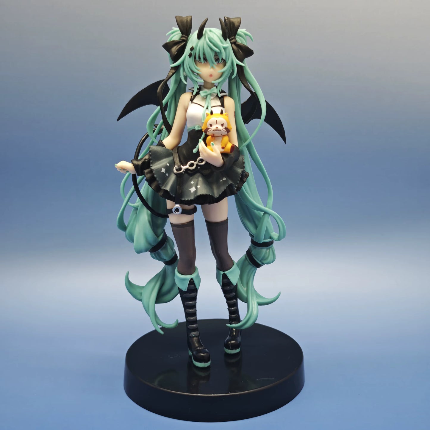 Vocaloid: Hatsune Miku Devil Ver. 1/9 Scale Figure
