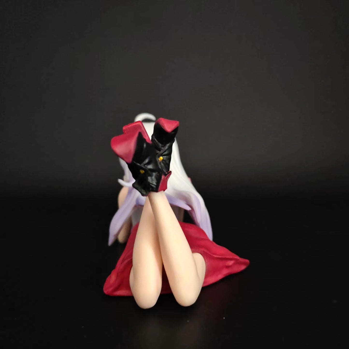 Wandering Witch: The Journey of Elaina — Elaina Lying Down Ver. Non-Scale Noodle Stopper Figure