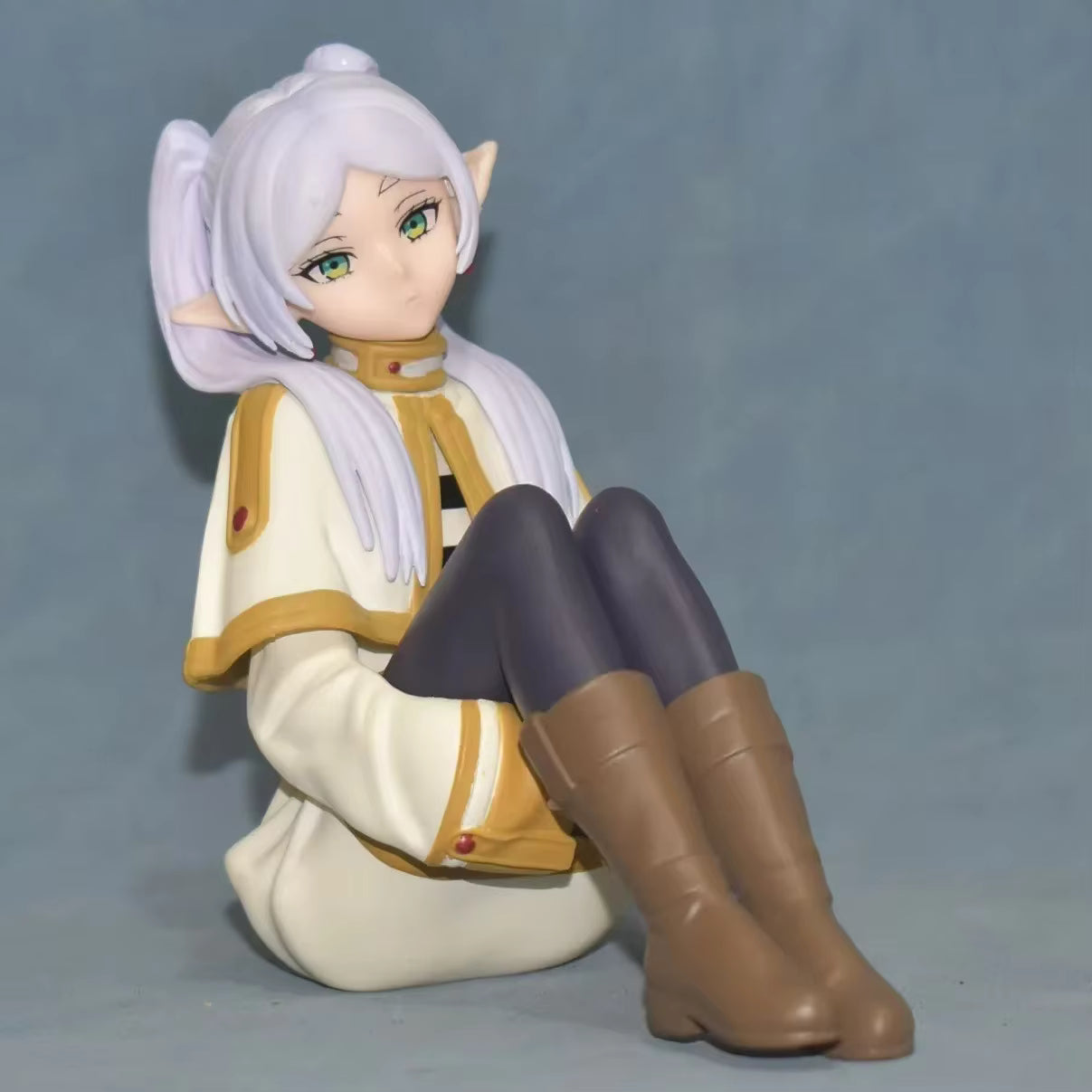 Frieren: Beyond Journey's End — Frieren Sitting Ver. 1/10 Scale Figure