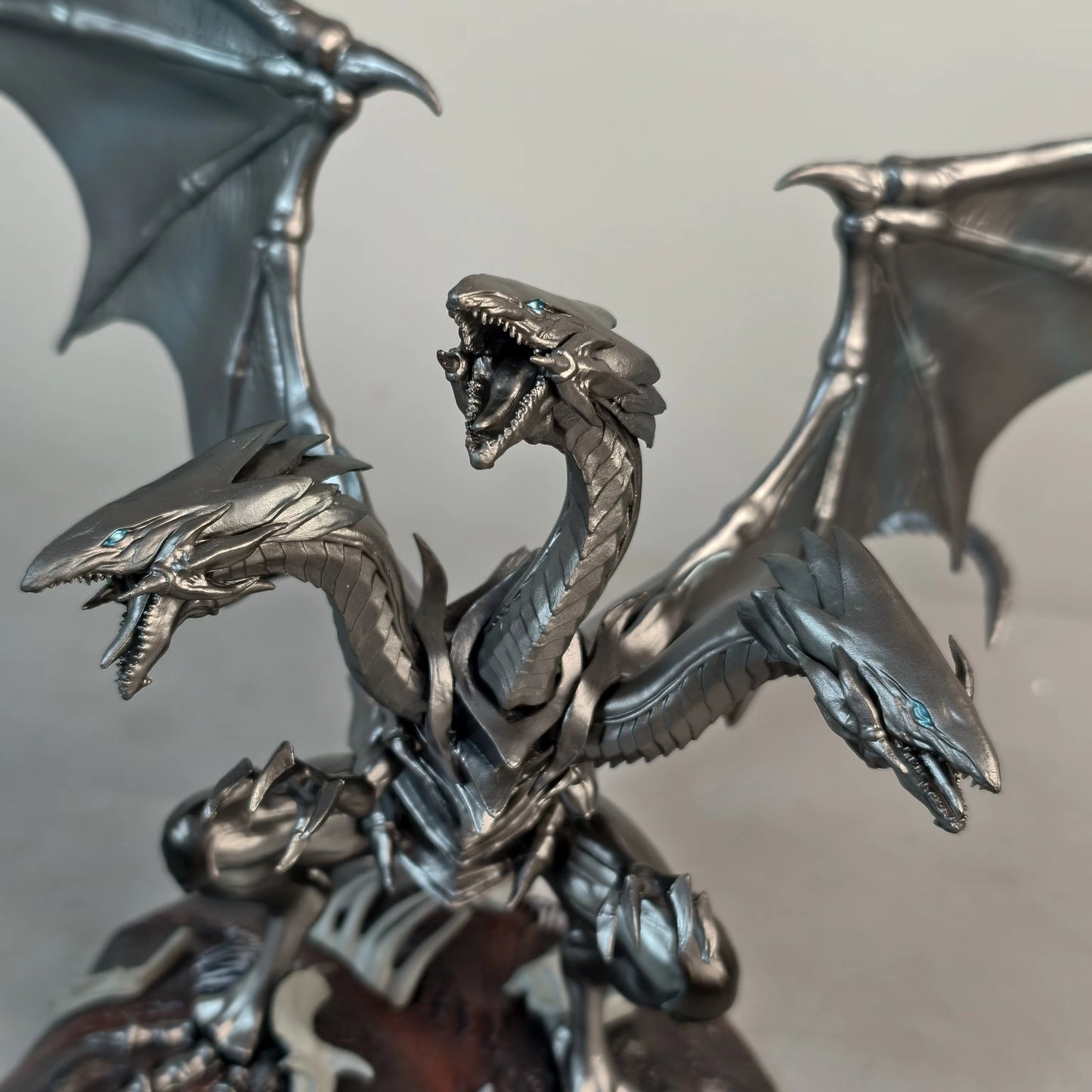 Blue-Eyes Ultimate Dragon Yu-Gi-Oh! Anime Figure Model Statue PVC 9.8" [No Box]