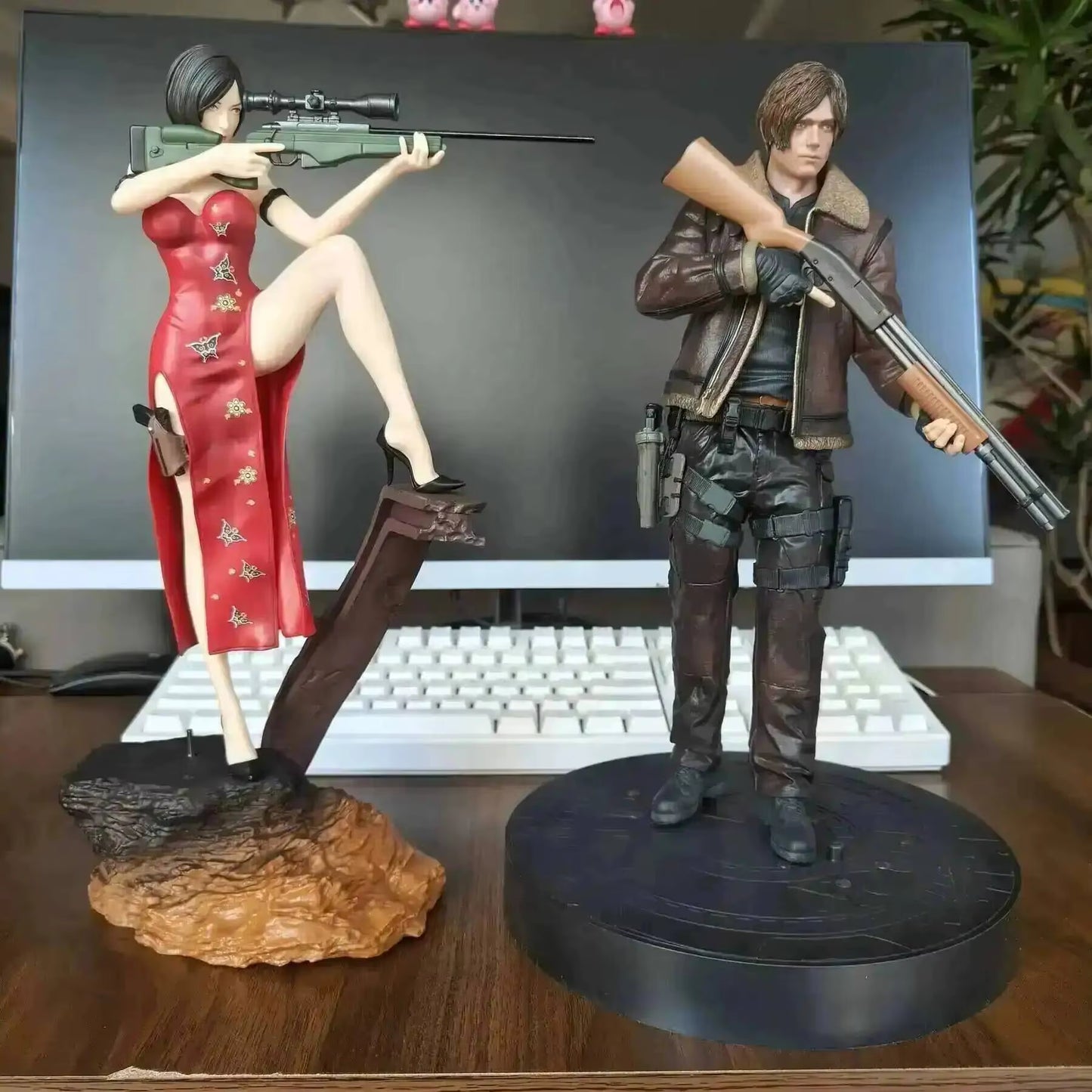 Ada Wong and Leon Scott Kennedy Resident Evil Collectible Figure Model Statue PVC [No Box]