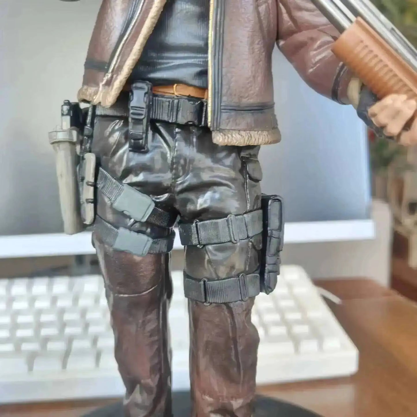 Ada Wong and Leon Scott Kennedy Resident Evil Collectible Figure Model Statue PVC [No Box]