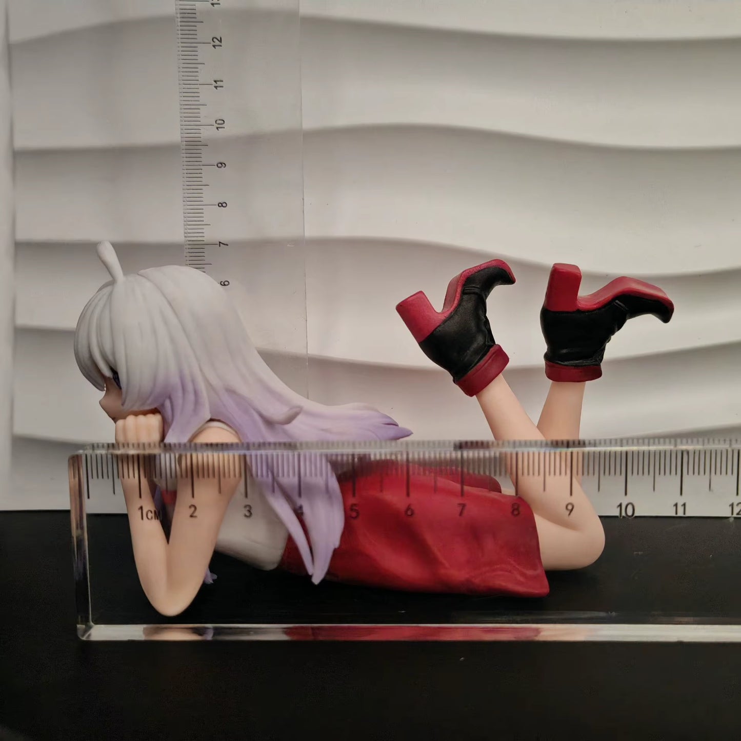 Wandering Witch: The Journey of Elaina — Elaina Lying Down Ver. Non-Scale Noodle Stopper Figure