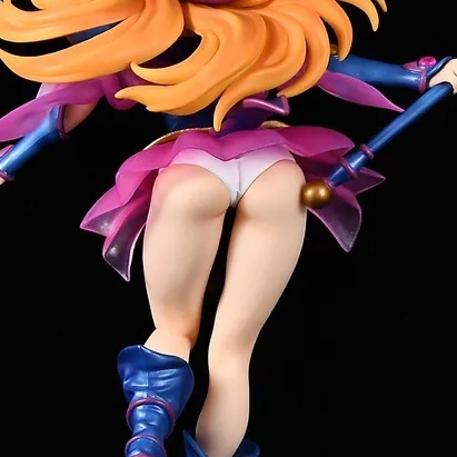 Yu-Gi-Oh! Duel Monsters: Dark Magician Girl 1/6 Scale Figure