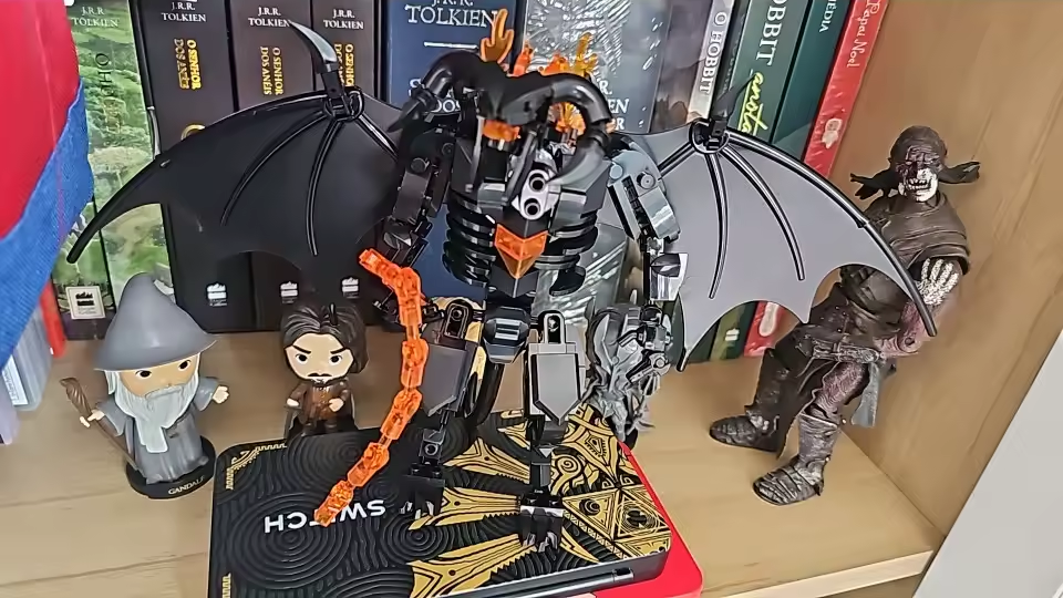 Balrog of Moria The Lord of the Rings Figure  Building Blocks 215 pcs Interlocking Set PVC 6"