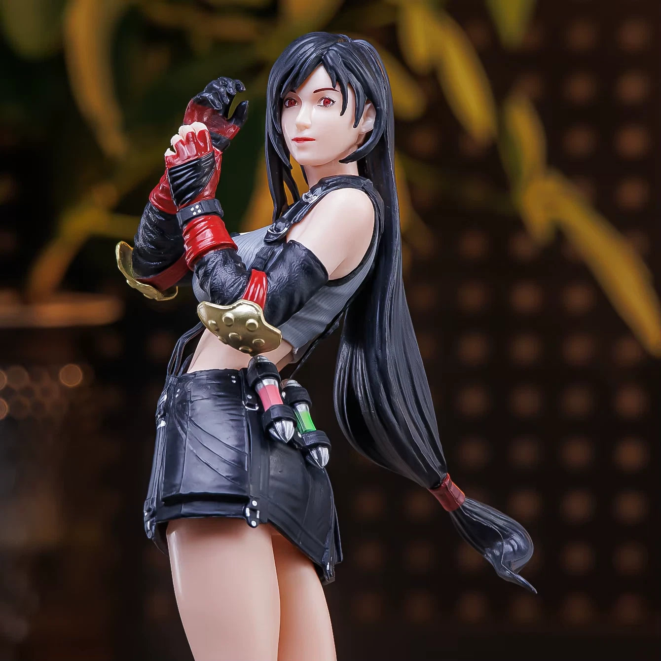 Tifa Lockhart Final Fantasy VII RPG Collectible Popular Figure PVC 7.5" [No Box]