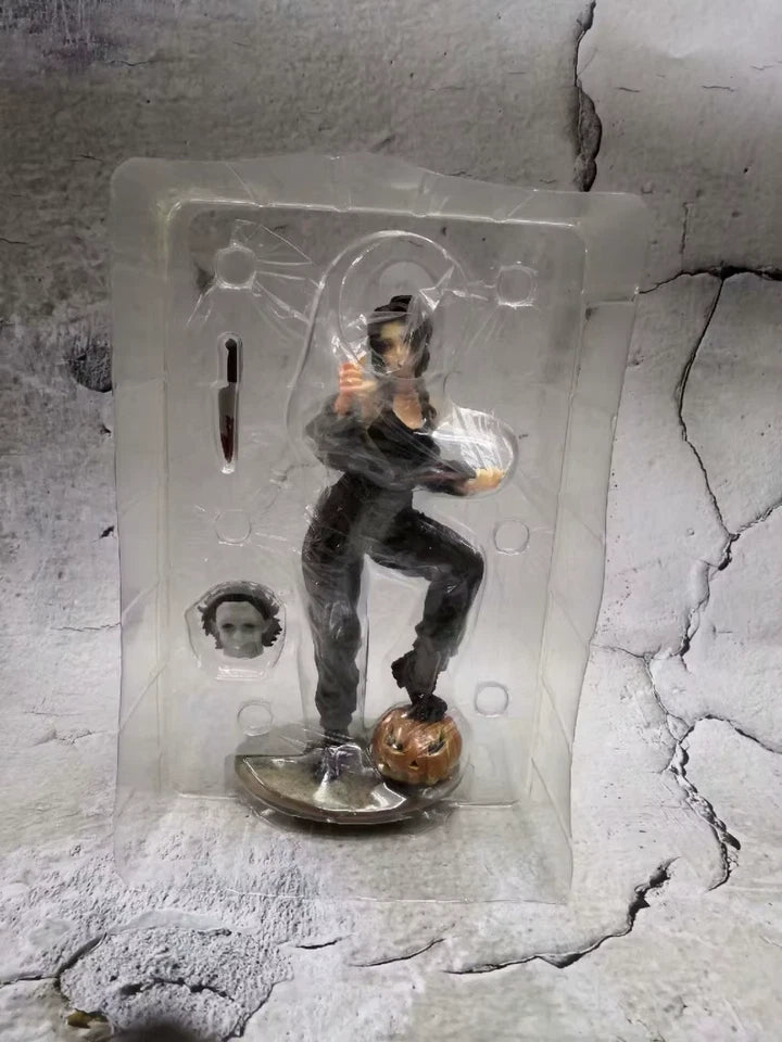 Female Michael Myers Collectible Scary Parody Horror Fan-Favorite Figure PVC 7" [Boxed]