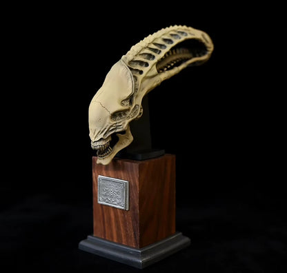 Alien Skull Desktop Ornament Decor Collectible Xenomorph Figure PVC 6" [No Box]