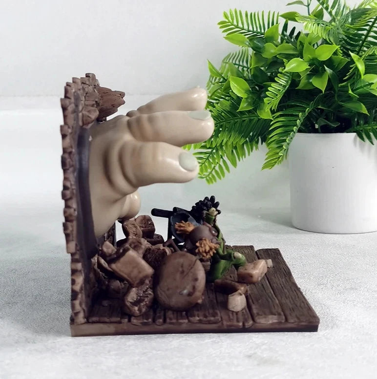 Low and Alone Escaping Monster Baby Diorama Little Nightmares Figure PVC 5" [Boxed]