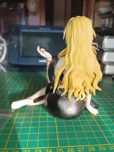 Vermouth Sitting & Smoking Detective Conan Figure Model Statue PVC 5.3" [Boxed]