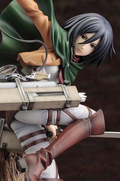 Mikasa Ackerman Attack on Titan AoT Anime Collectible Figure PVC 13.7" [Boxed]