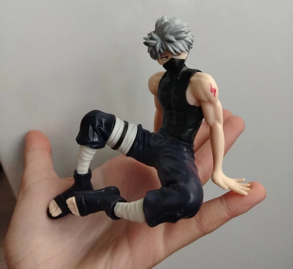 Kakashi Relaxing Naruto Anime Desktop Action Figurine PVC 3.5" [Boxed]
